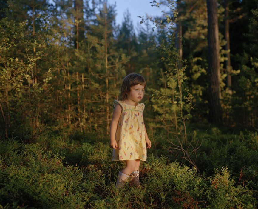 lapsi metsässä