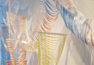instalación textil de Johanna Pöykkö